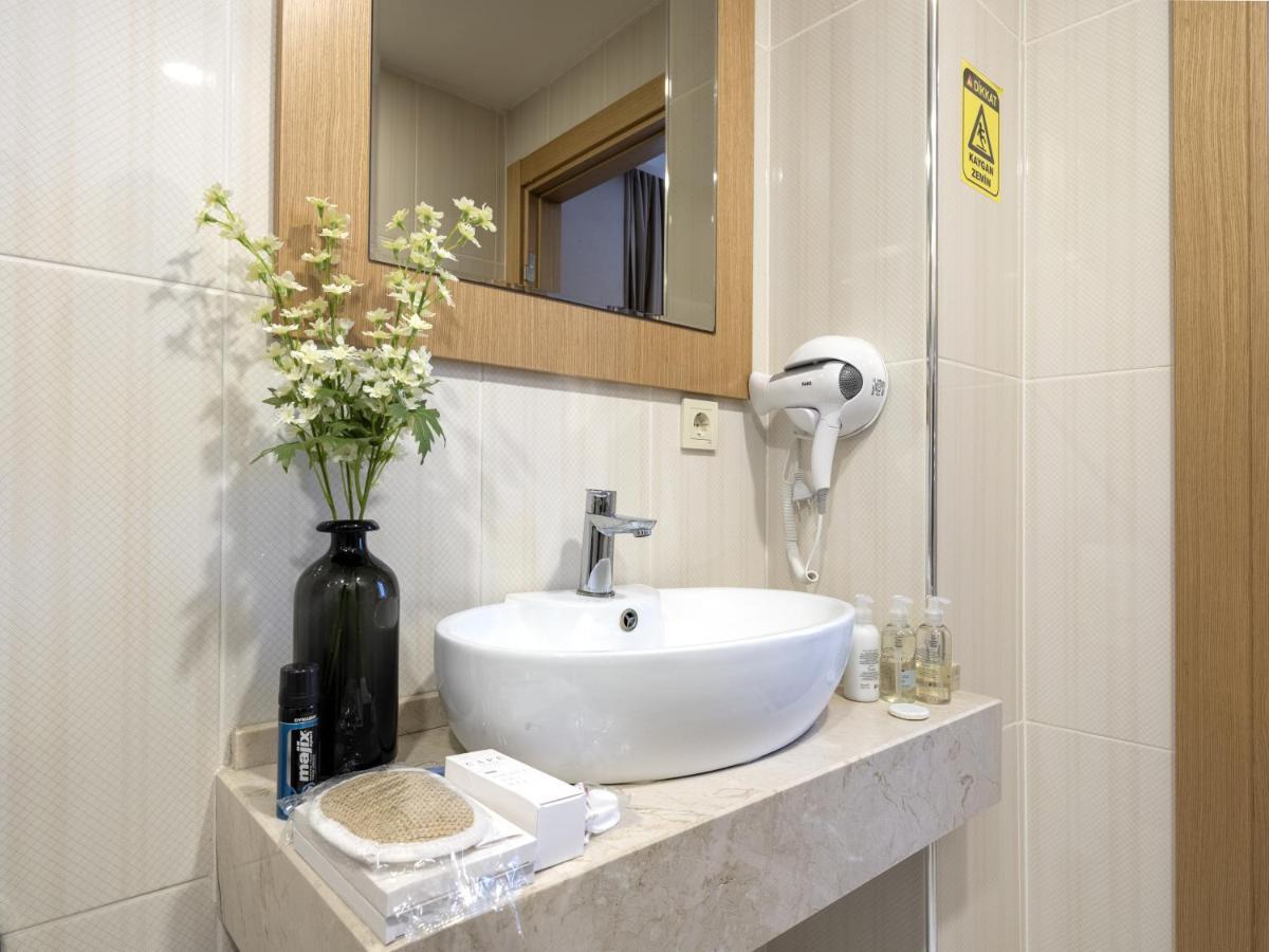 Merlin Hotel Истанбул Екстериор снимка